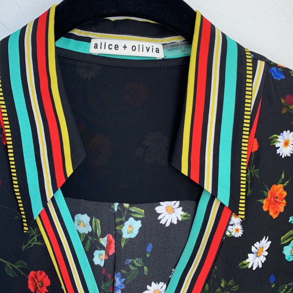 ❤️Alice  + Olivia Floral Bell Sleeve NWOT - Picture 5 of 12